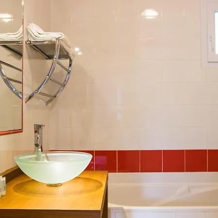 Les Collines Iduki Hotel